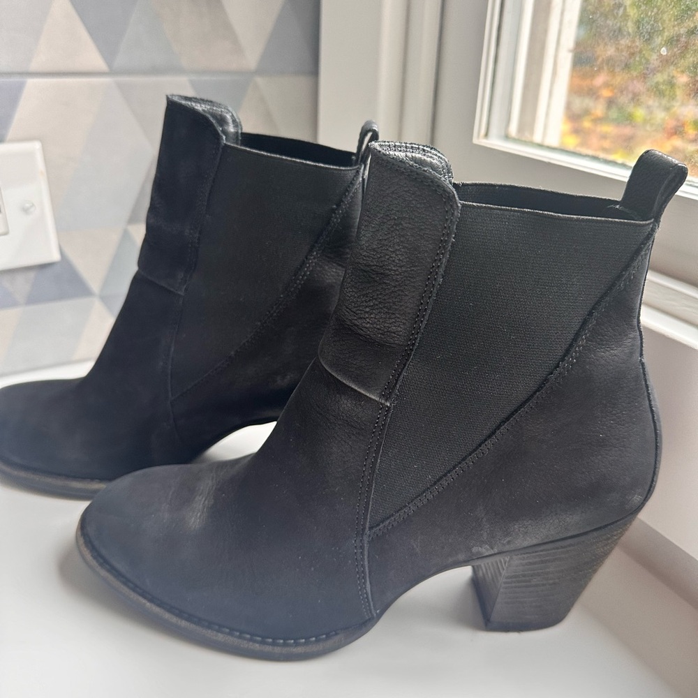 Paul Green women’s black Jules Ankle Block Booties size 7